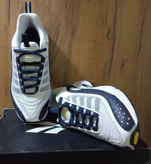 Reebok classic running