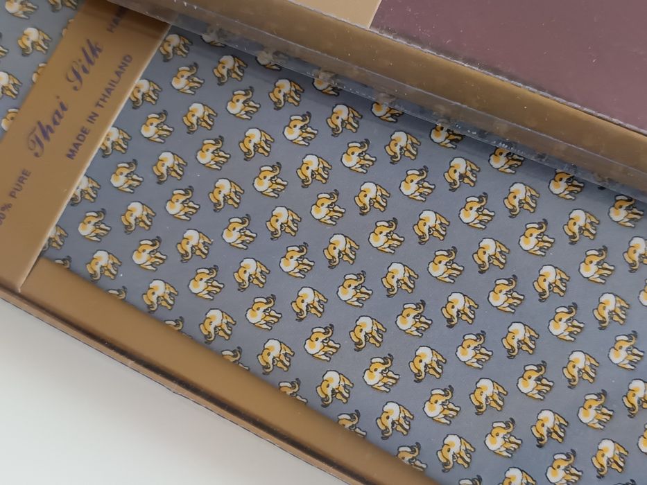 Вратовръзки от председателство на съвета на ЕС и Тайланд