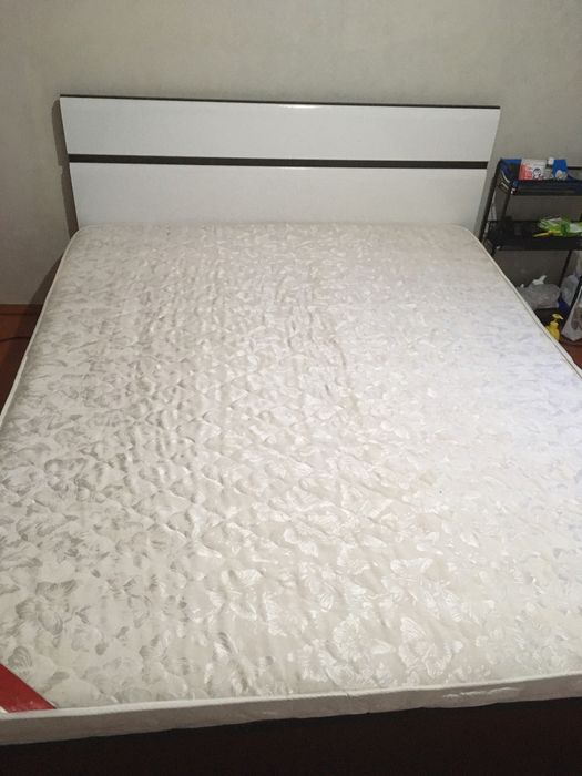 Продам кровать в отличном состояние