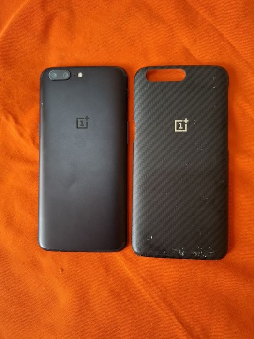 One plus 5 . 128gb/8gb ram