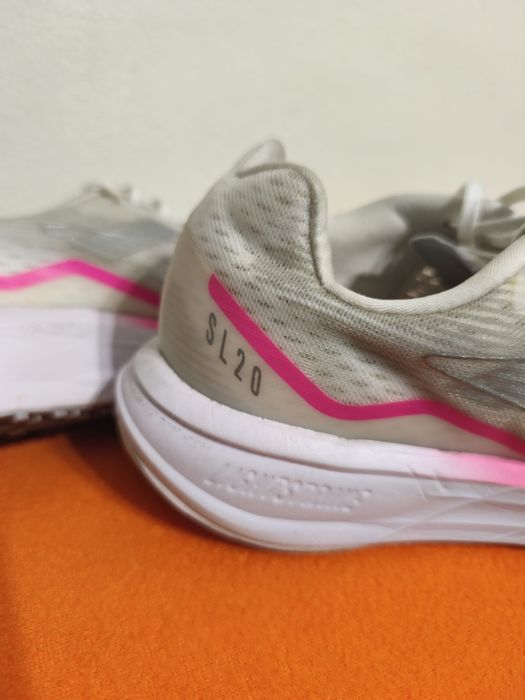 Adidas SL 20 marimea 40,5 (25,5cm). Impecabile