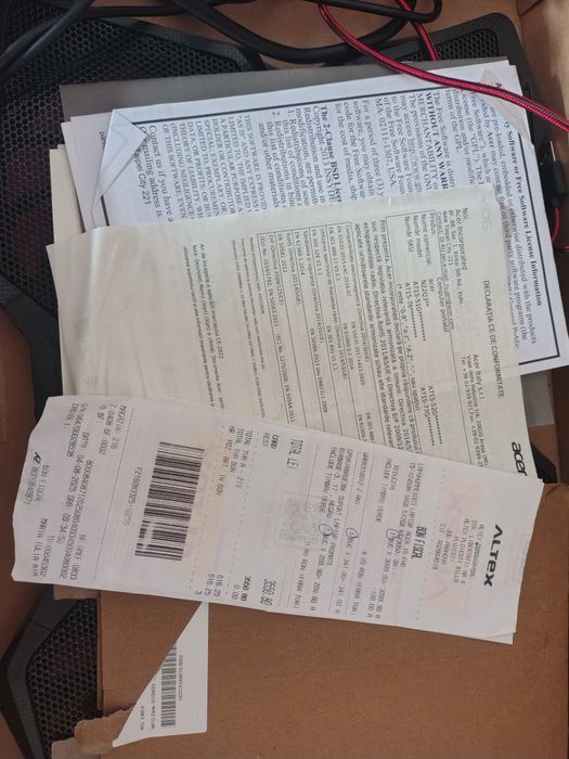 Vând leptop nou  o data folosit de curiozitate jocuri