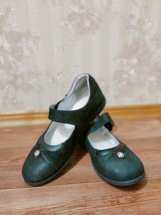 Продам школьные туфли 35 размер!