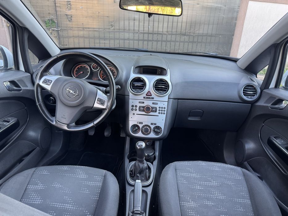 Opel Corsa D 1.2 Benzina  2014