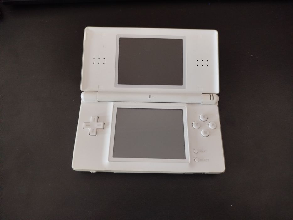 Nintendo DS Lite Alb Modat