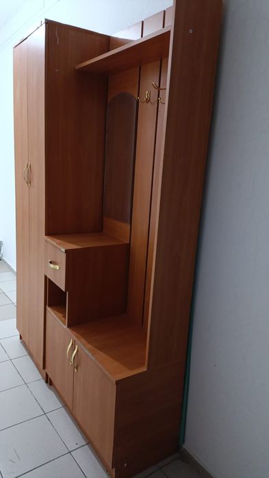 Отдам даром шкафчик для прихожей