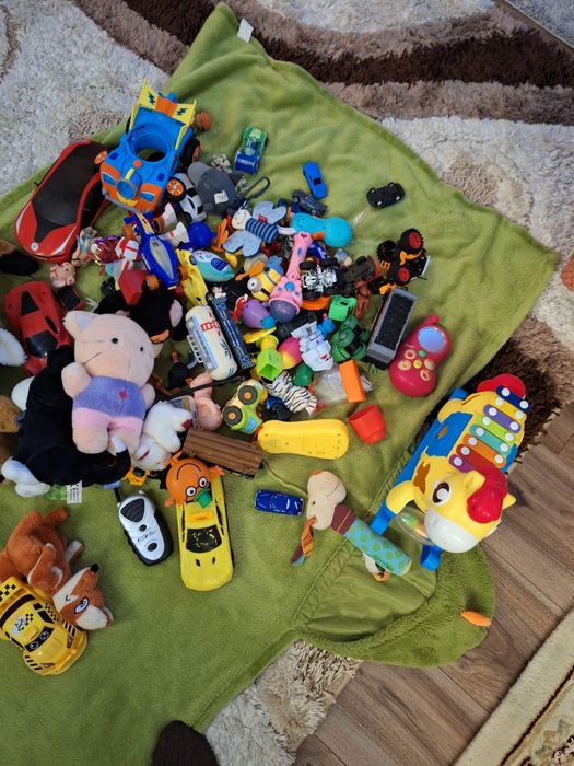 Jucari diverse lot tot