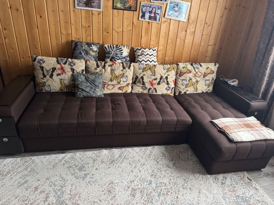 Продам диван угловой