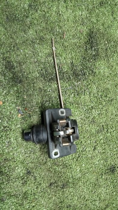 Замок багажника.