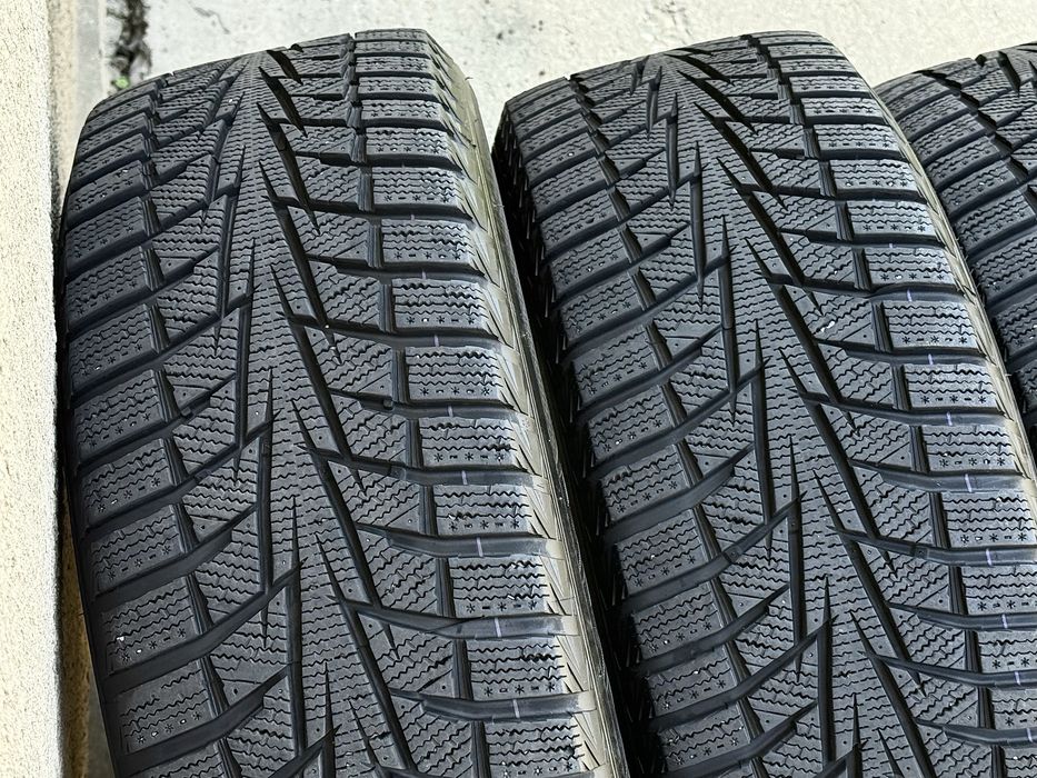 225|60 R17. Kumho I*Cept X.