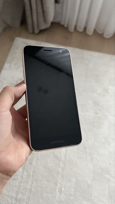 Самсунг J2 CORE .