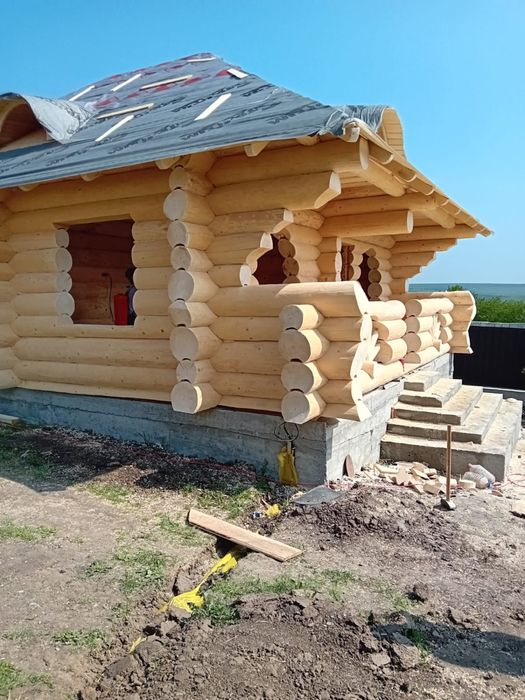 Cabane lemn rotund