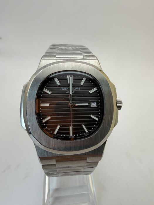 Ceas Patek Philippe Nautilus Gray, Nou