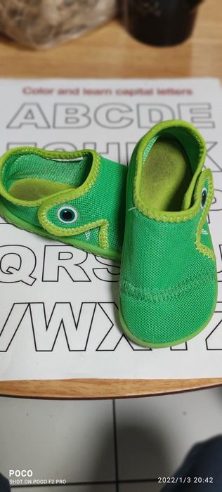 Sandale și adidași apă/piscină/plajă Nr.22-23