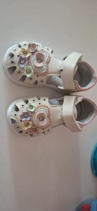 Сандалики для девочки