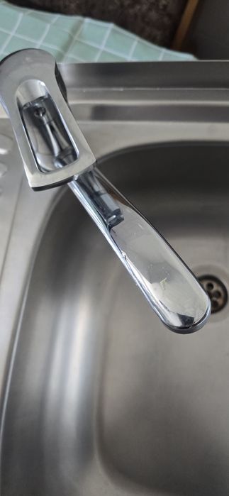 Vand ghiuveta inox cu baterie si hota