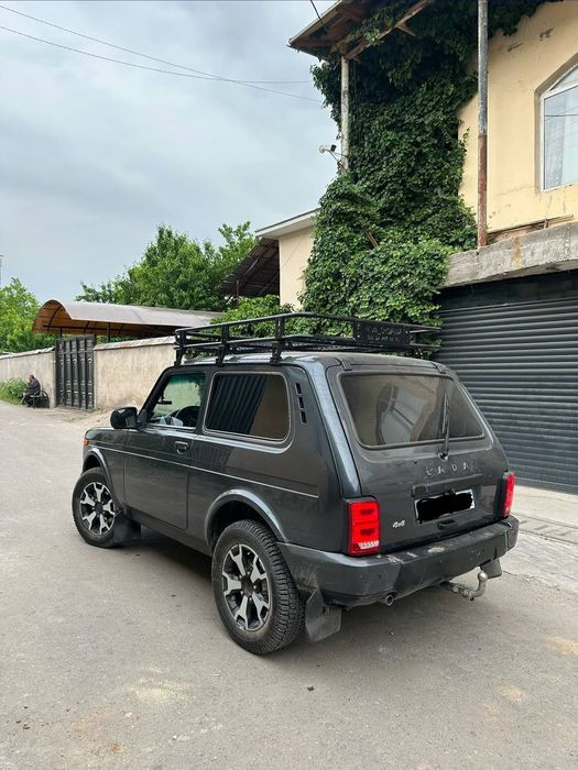 Niva urban sotiladi srochna