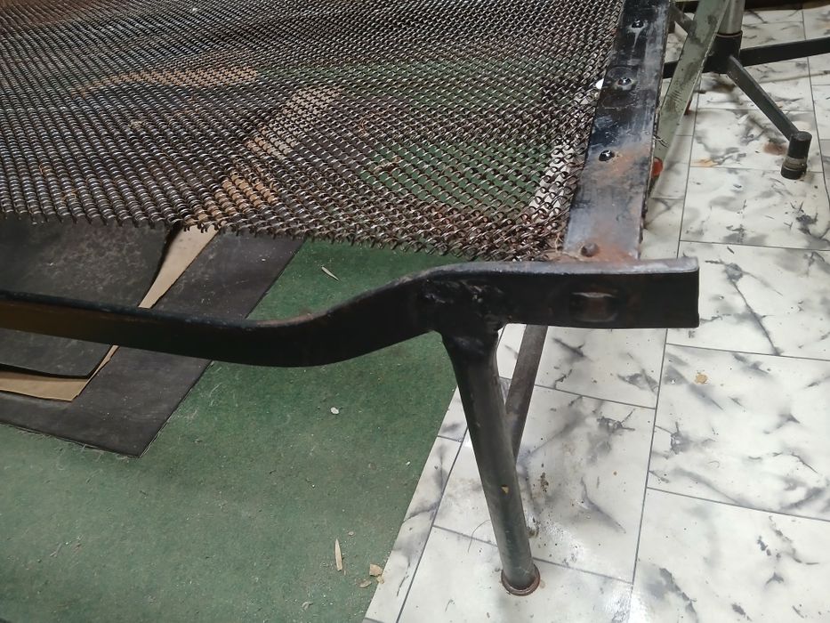 Пружинено  легло