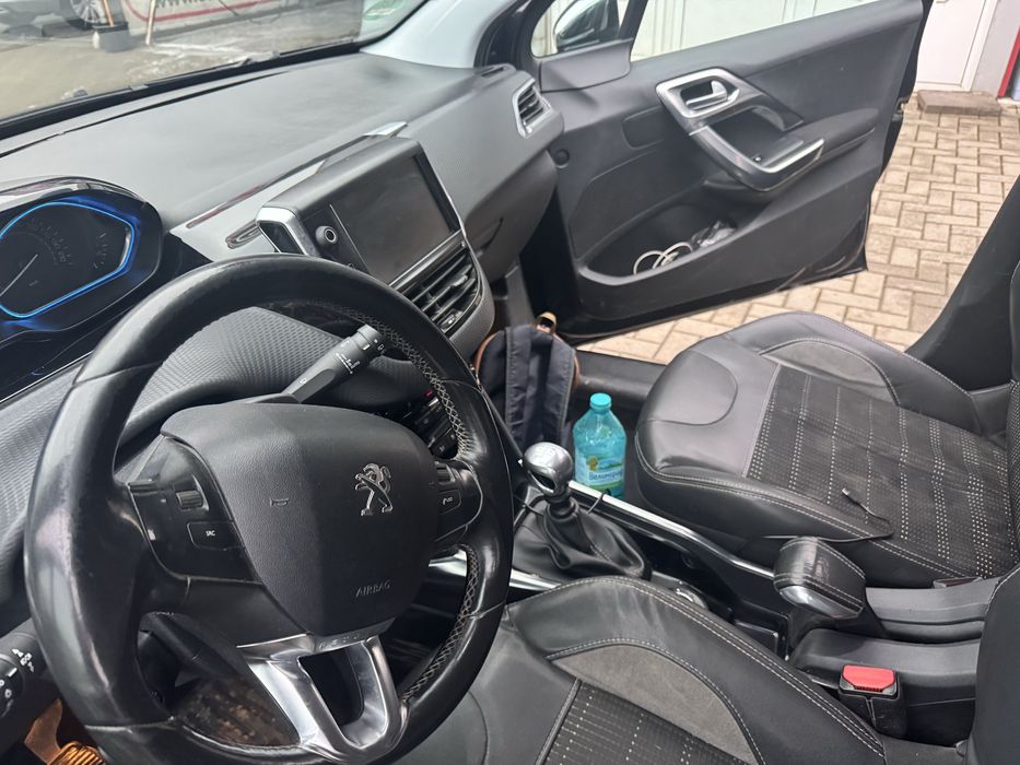 Пежо 2008 1.6 HDI