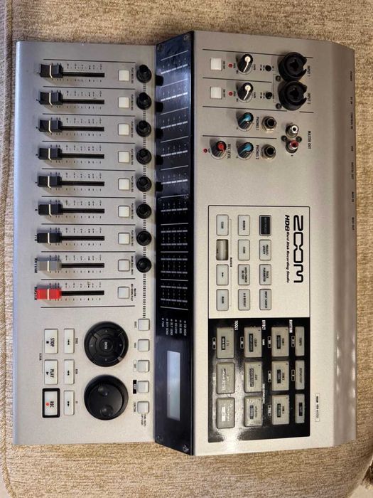 Портастудия ZOOM HD8