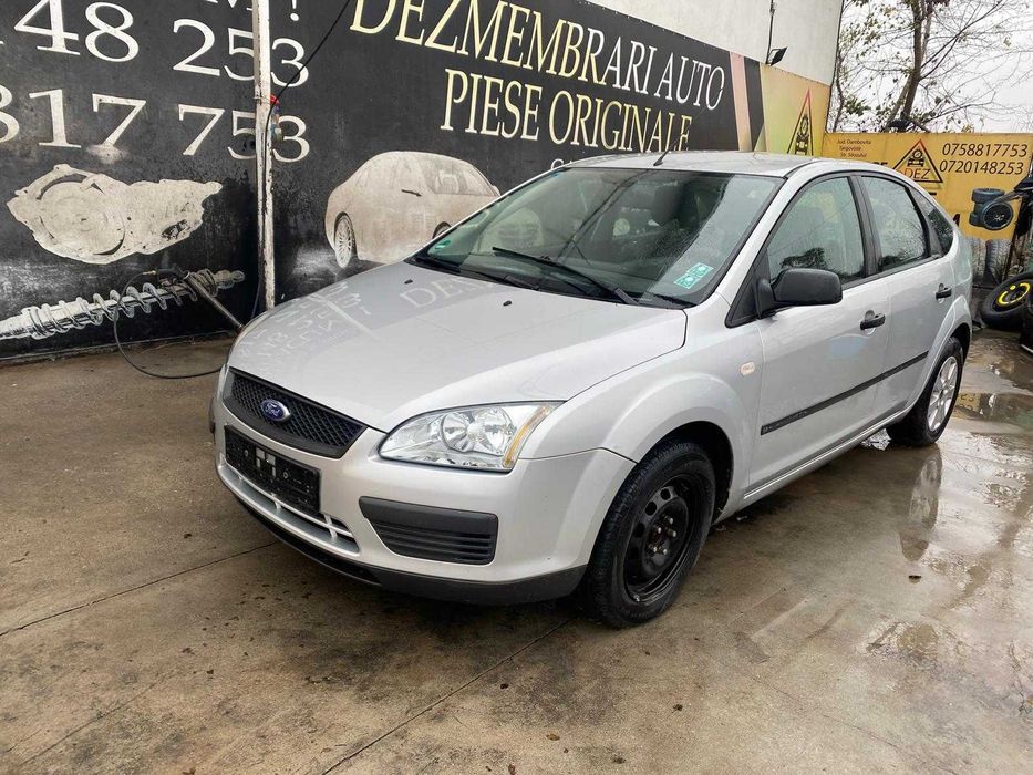 dezmembrez ford focus MK2 , 1.8i/bara fata focus 2/faruri focus 2