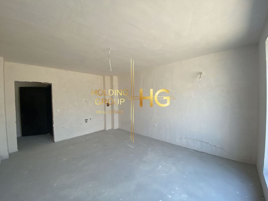 Продава се Двустаен апартамент в Варна, Бриз - 75 кв.м за 837 €/кв.м - Снимка #1