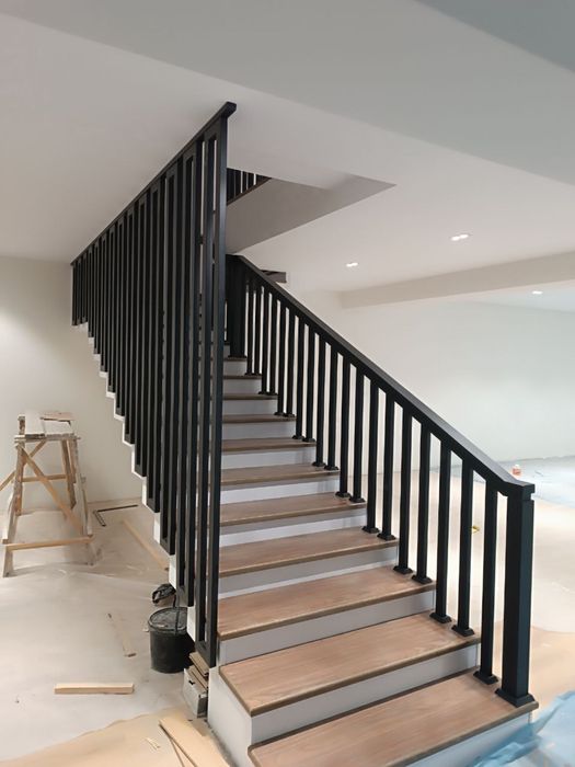 Перила в стиле хай тек