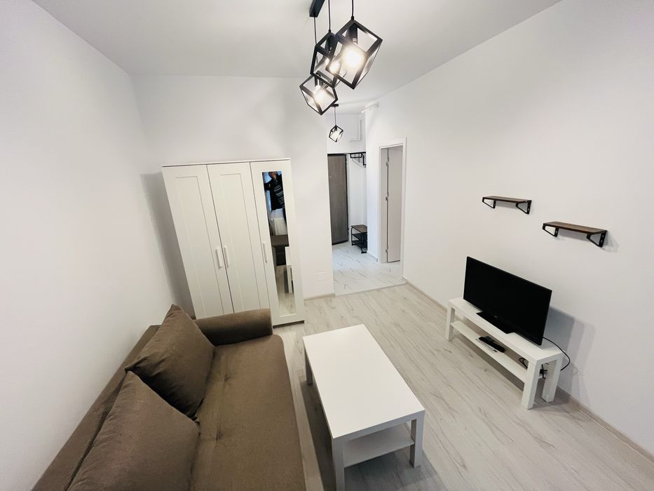 Inchiriez Garsoniera Militari Residence