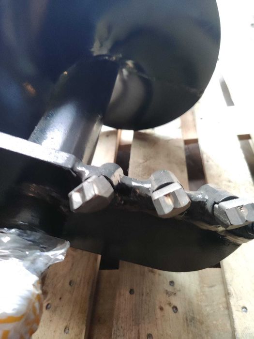 Burghiu pamant pentru teren stancos 600mm prindere rotunda 65mm