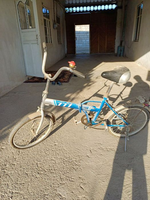 Велосипед Урал & Кама & 2 маленьких велика и самокат маленький. б/у