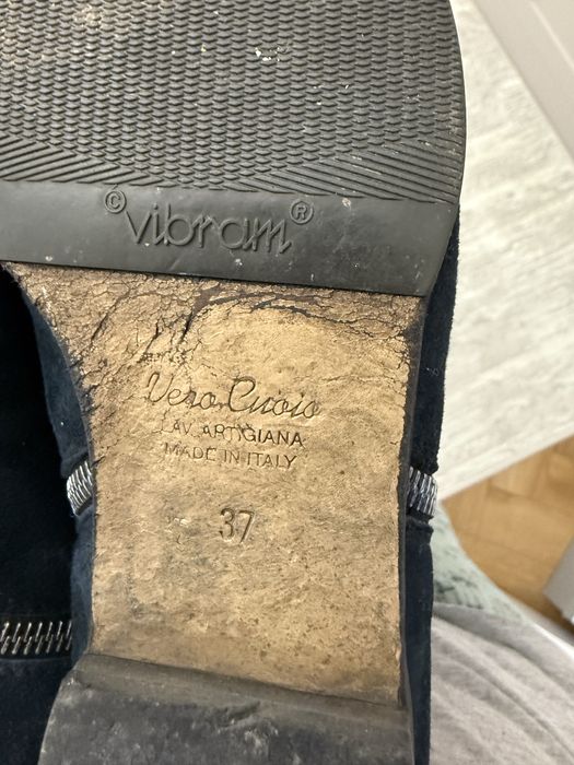 Продам женские ботфорты.