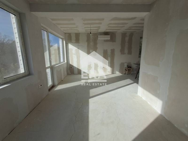 Продава се Къща в Варна, м-т Ракитника - 182 кв.м за 440 €/кв.м - Снимка #11