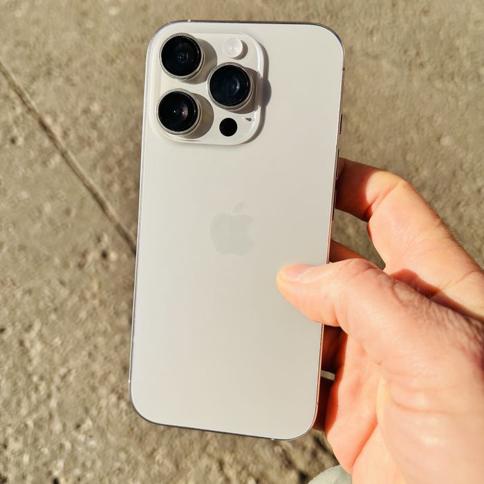 Iphone 16 pro 256gb natural titanium