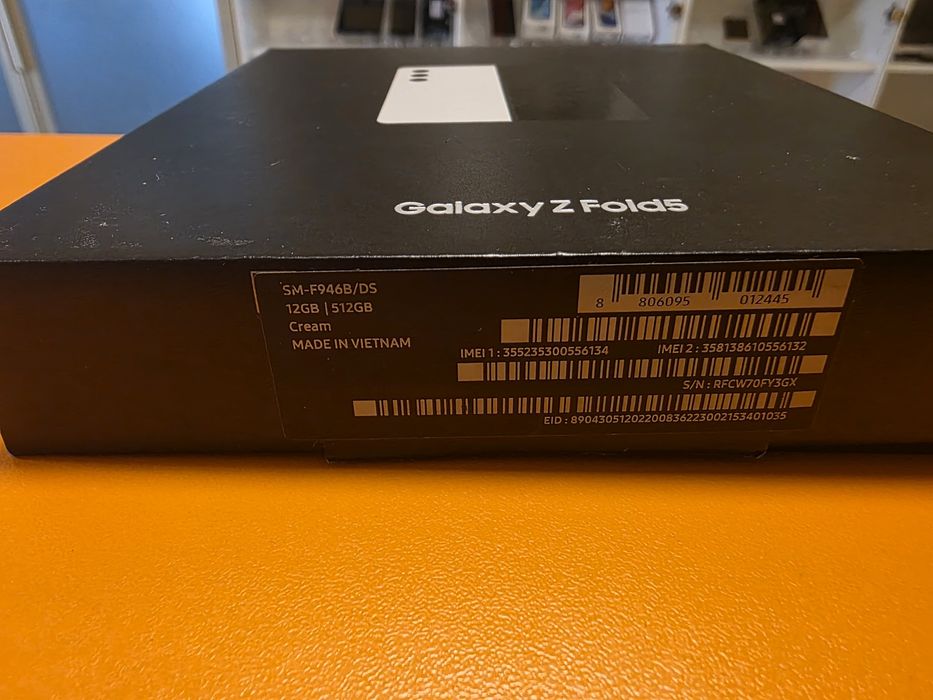 Samsung Fold5 5G 512gb 12gb ram Cream resigilat garantie factura bonus