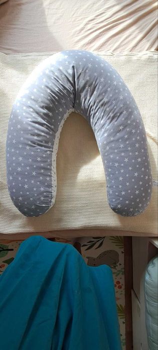 Възглавница за кърмене + протектори за кърмене Philips Avent M