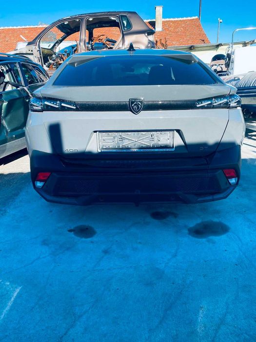 Peugeot 408 GT-LINE-ЗА ЧАСТИ