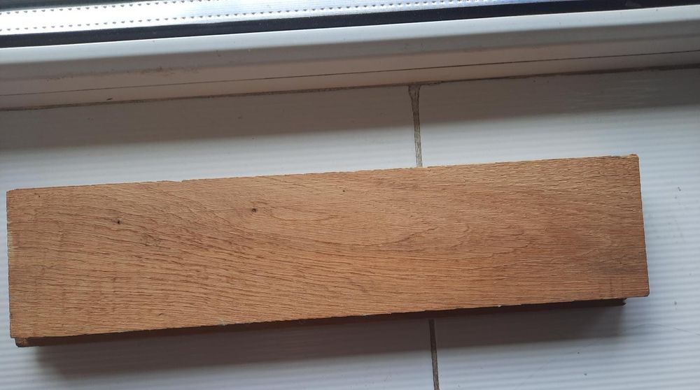 Parchet masiv vechi, neutilizat