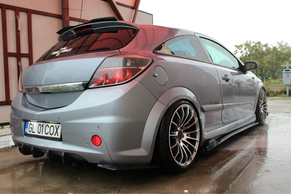 Opel Astra H GTC OPC LINE 2