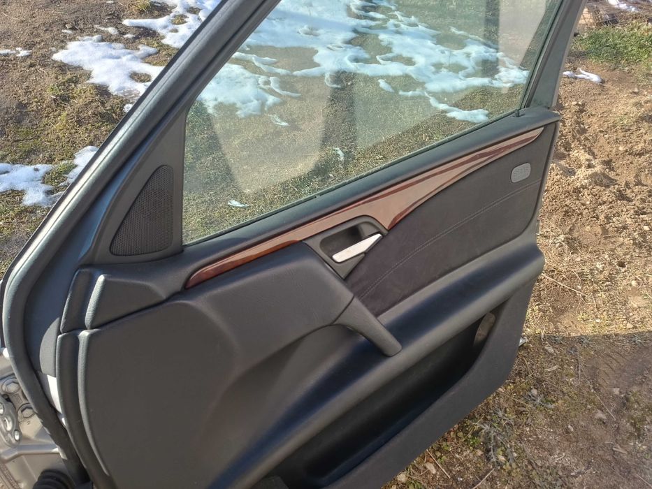 Предна дясна врата за Мерцедес w210