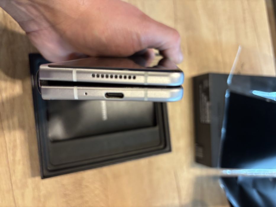 Samsung Galaxy Fold 3 256GB