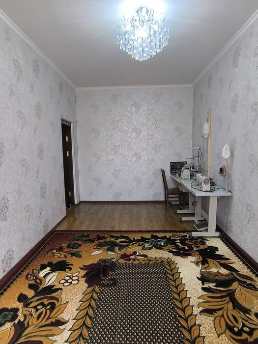 Kvartira sotiladi holati yangi evroremont qilingan 3-qavat.