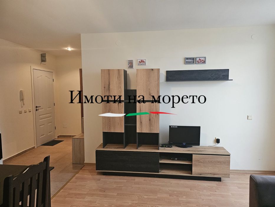 Двустаен обзаведен апартамент с изглед басейн, Слънчев бряг