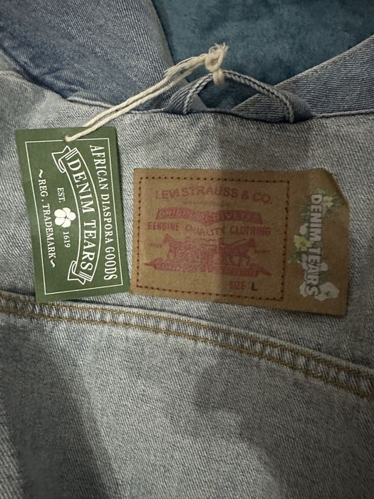 Jacheta denim tears x levis