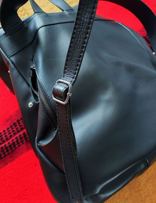 Продам коженный рюкзак