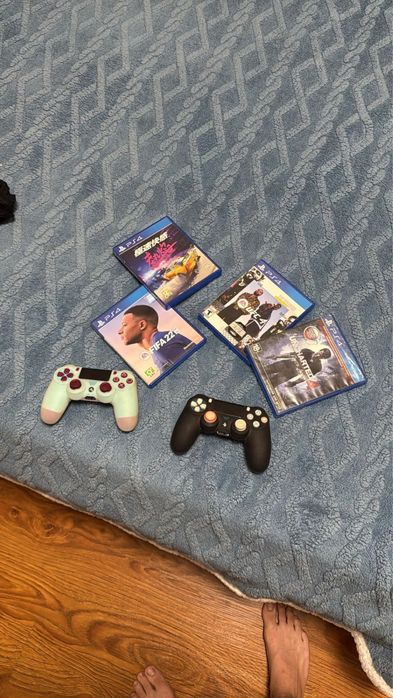 ps4 с джостиками