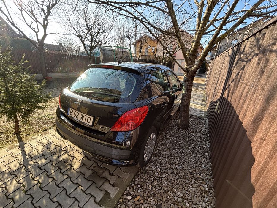 Vanzare Peugeot 207 , 1,4 benzina, manuala , 2010