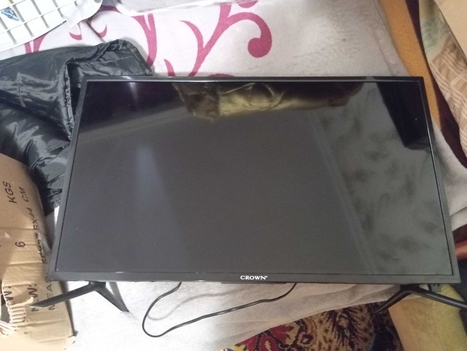 Smart tv crown 32 inch