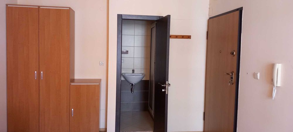 Дава се под наем Офис в Плевен, Сторгозия - 26 кв.м за 269.28 € - Снимка #2