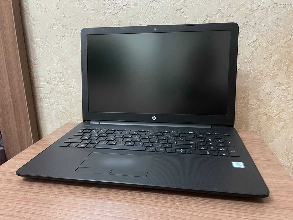 Продам Hp 15-bs564ur /Core i5-7200/8Gb Ram/240Gb ssd/Radeon R5 m330/