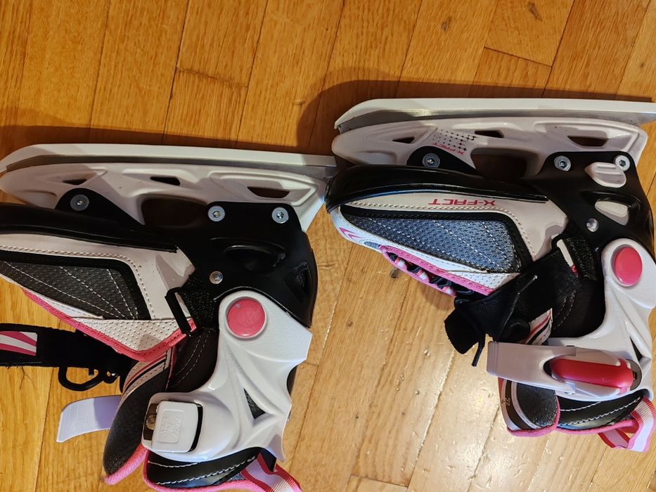 Patine gheata de fetițe